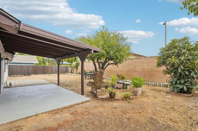 8770 Superb Cir, Elk Grove, CA 95624