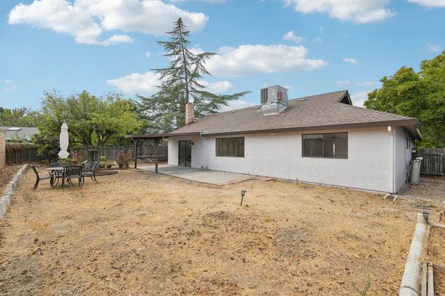 8770 Superb Cir, Elk Grove, CA 95624