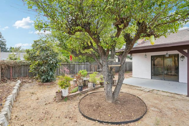 8770 Superb Cir, Elk Grove, CA 95624