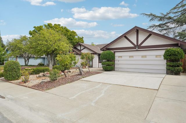 8770 Superb Cir, Elk Grove, CA 95624