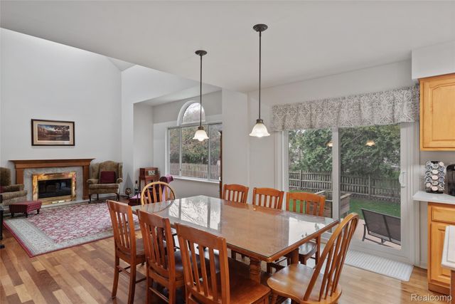 4325 Heatherstone Drive, Waterford Charter Township, MI 48329