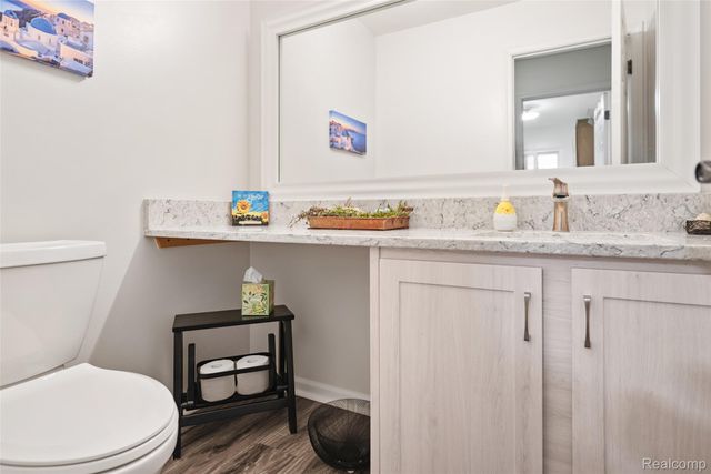 4325 Heatherstone Drive, Waterford Charter Township, MI 48329