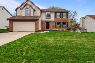 4325 Heatherstone Drive, Waterford Charter Township, MI 48329