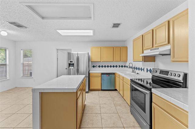 491 Emerald Fields LN, Kyle, TX 78640