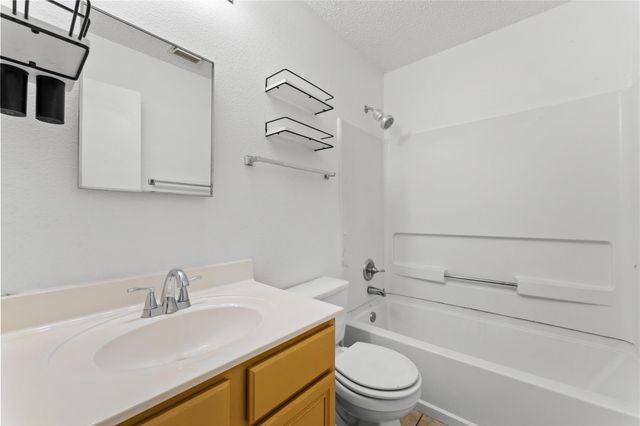 491 Emerald Fields LN, Kyle, TX 78640