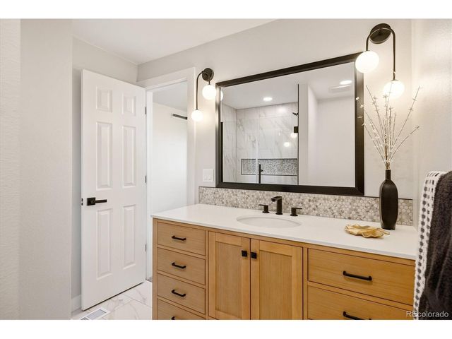10172 W 69th Ave, Arvada, CO 80004