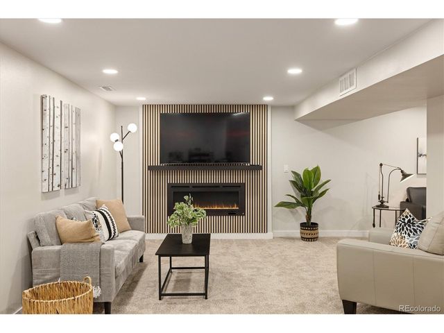 10172 W 69th Ave, Arvada, CO 80004
