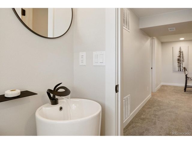 10172 W 69th Ave, Arvada, CO 80004
