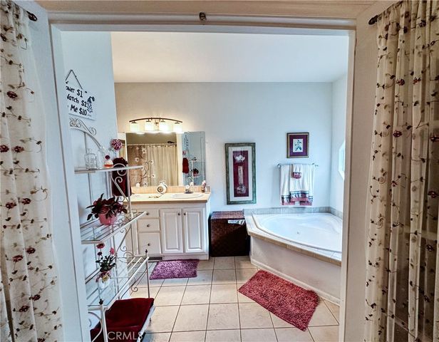 18601 Newland Street 116, Huntington Beach, CA 92646