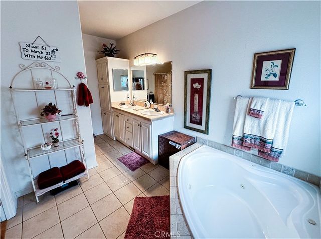 18601 Newland Street 116, Huntington Beach, CA 92646