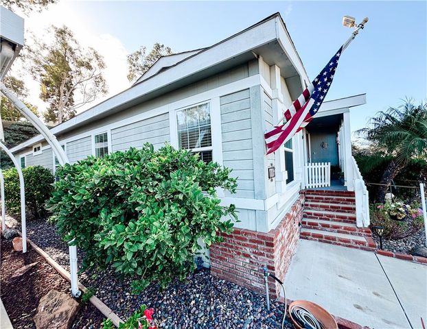 18601 Newland Street 116, Huntington Beach, CA 92646
