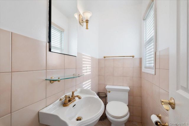 48 Madison Road, Scarsdale, NY 10583