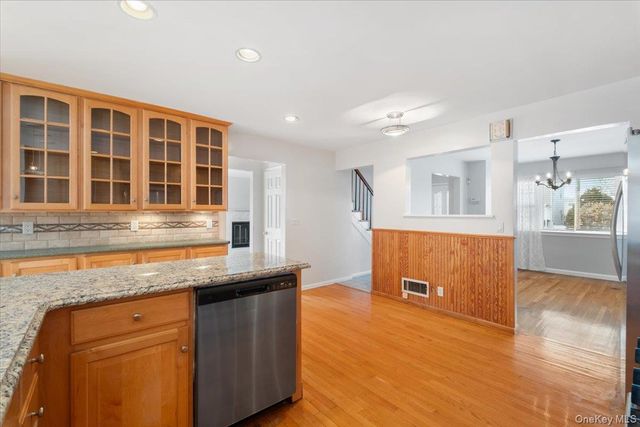 48 Madison Road, Scarsdale, NY 10583