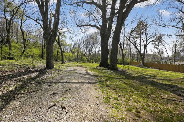 4033 CLEARPOOL CIRCLE RD, Memphis, TN 38118