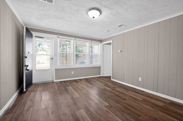 4033 CLEARPOOL CIRCLE RD, Memphis, TN 38118