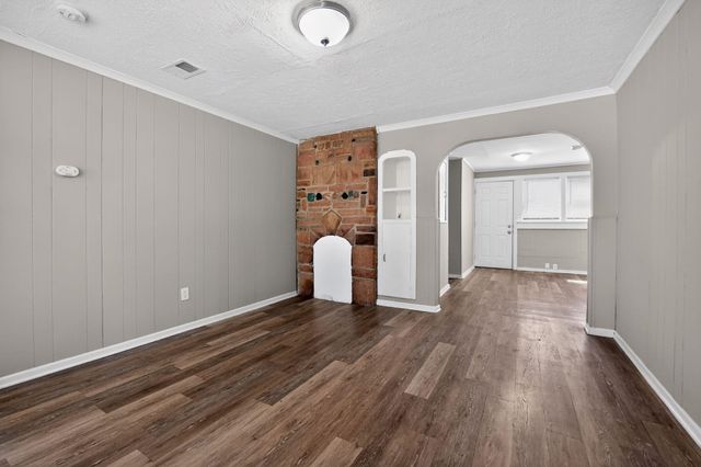 4033 CLEARPOOL CIRCLE RD, Memphis, TN 38118