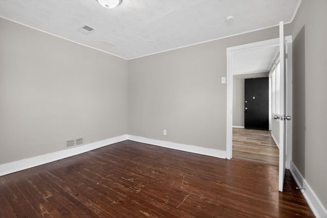 4033 CLEARPOOL CIRCLE RD, Memphis, TN 38118