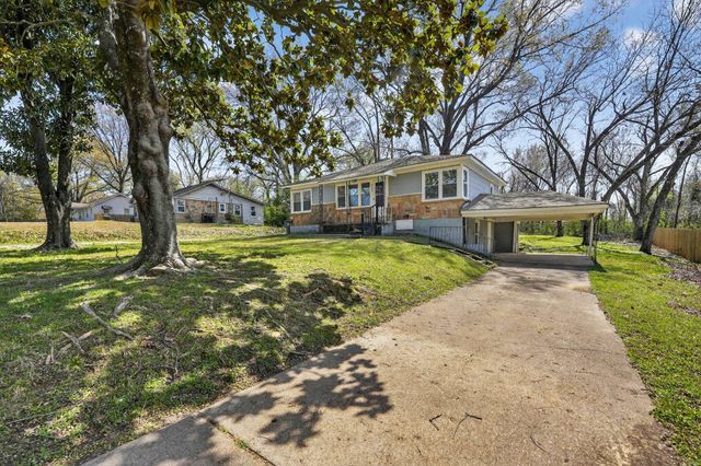 4033 CLEARPOOL CIRCLE RD, Memphis, TN 38118