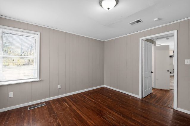 4033 CLEARPOOL CIRCLE RD, Memphis, TN 38118