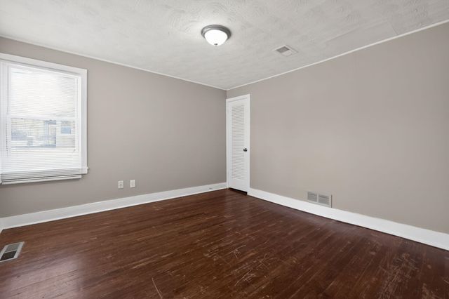 4033 CLEARPOOL CIRCLE RD, Memphis, TN 38118