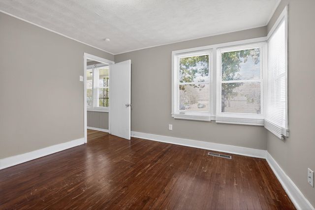 4033 CLEARPOOL CIRCLE RD, Memphis, TN 38118