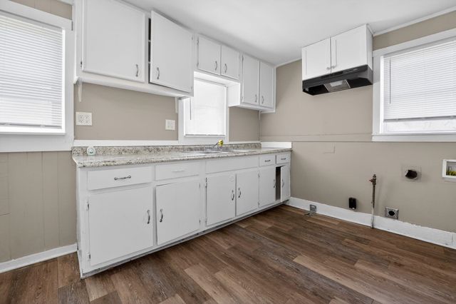 4033 CLEARPOOL CIRCLE RD, Memphis, TN 38118