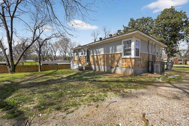 4033 CLEARPOOL CIRCLE RD, Memphis, TN 38118