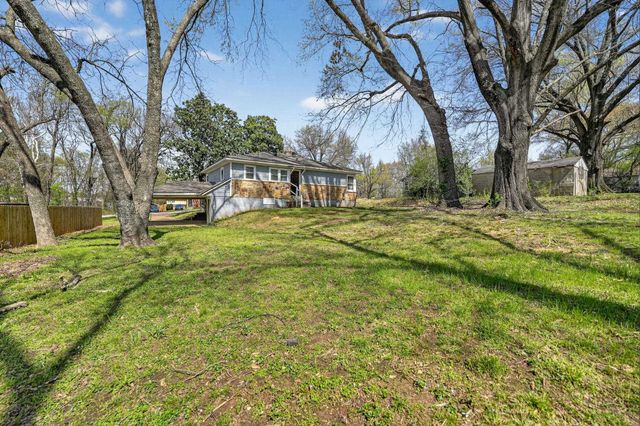 4033 CLEARPOOL CIRCLE RD, Memphis, TN 38118