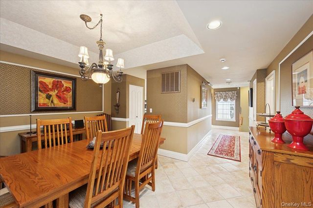 51 Windwatch Dr. Drive 51, Hauppauge, NY 11788