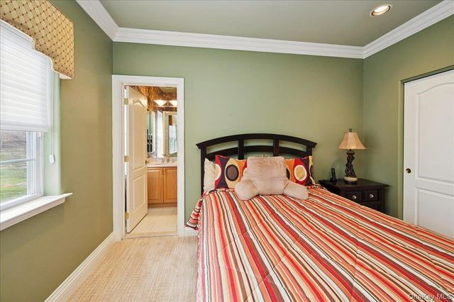 51 Windwatch Dr. Drive 51, Hauppauge, NY 11788