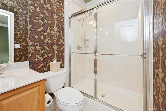 51 Windwatch Dr. Drive 51, Hauppauge, NY 11788