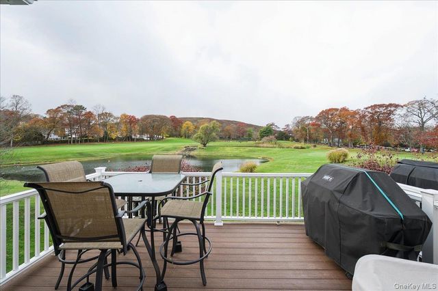 51 Windwatch Dr. Drive 51, Hauppauge, NY 11788