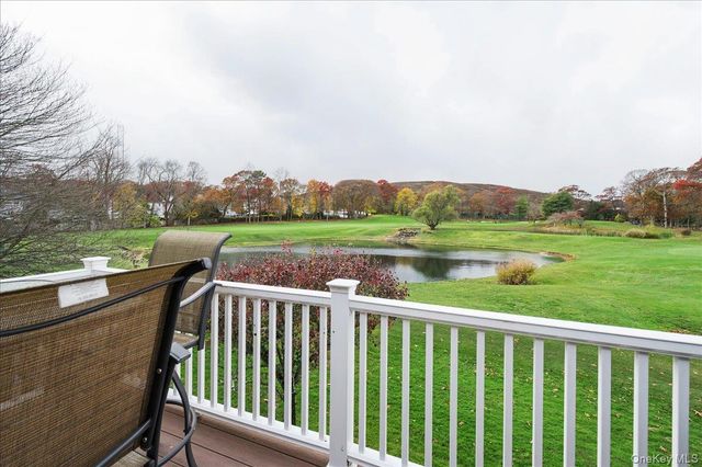 51 Windwatch Dr. Drive 51, Hauppauge, NY 11788