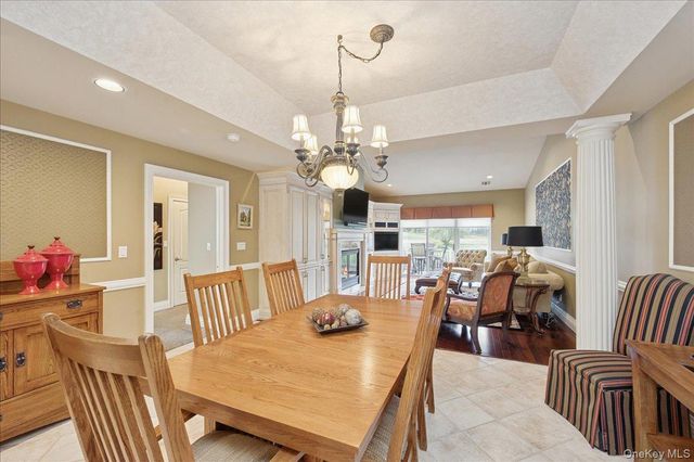 51 Windwatch Dr. Drive 51, Hauppauge, NY 11788