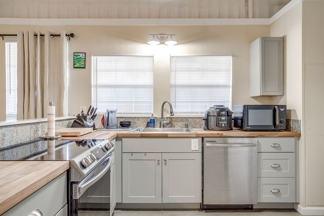 303 Gandy Street, Lipan, TX 76462