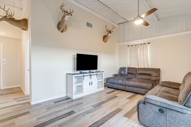 303 Gandy Street, Lipan, TX 76462