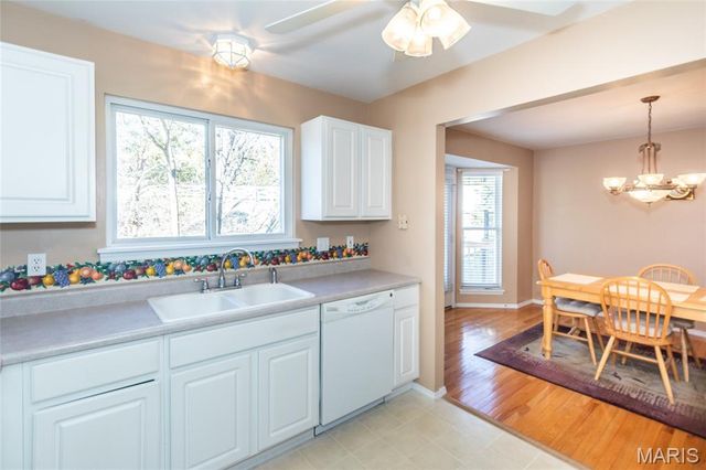 1007 Arbor Pointe Drive, Manchester, MO 63088