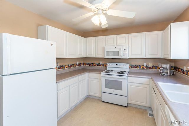 1007 Arbor Pointe Drive, Manchester, MO 63088