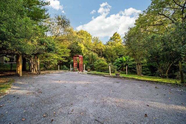 1315 Saturn Dr, Nashville, TN 37217