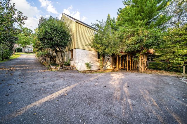 1315 Saturn Dr, Nashville, TN 37217