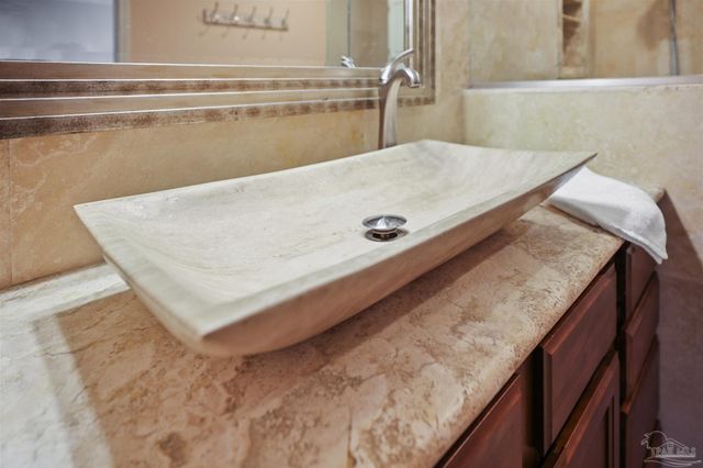 5111 Keystone Dr, Gulf Breeze, FL 32563