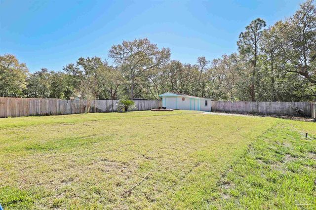 5111 Keystone Dr, Gulf Breeze, FL 32563