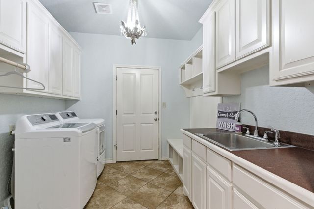 3714 Cove Timber Avenue, Granbury, TX 76049