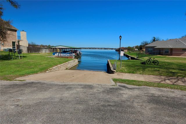 3714 Cove Timber Avenue, Granbury, TX 76049
