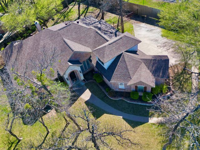 3714 Cove Timber Avenue, Granbury, TX 76049