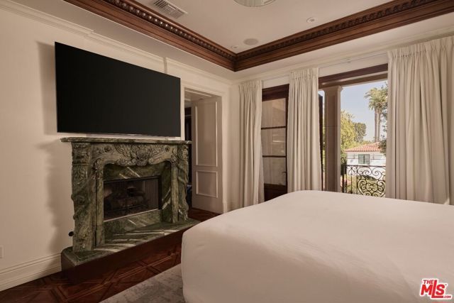 614 N Palm Drive, Beverly Hills, CA 90210