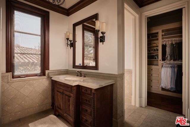 614 N Palm Drive, Beverly Hills, CA 90210