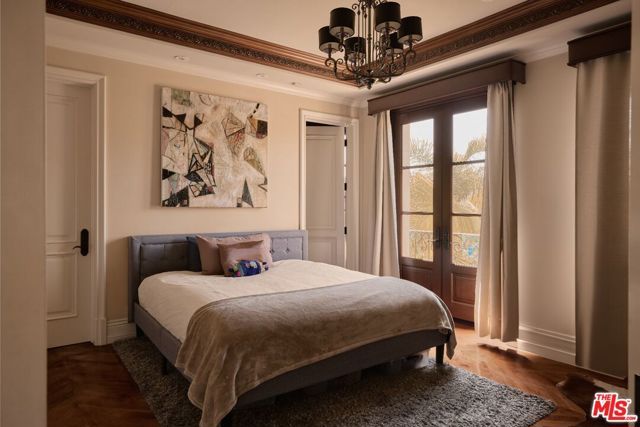 614 N Palm Drive, Beverly Hills, CA 90210