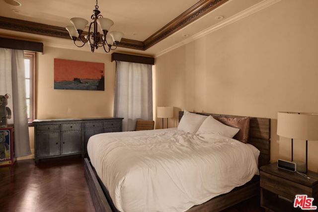 614 N Palm Drive, Beverly Hills, CA 90210