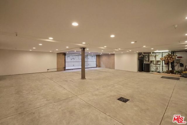 614 N Palm Drive, Beverly Hills, CA 90210